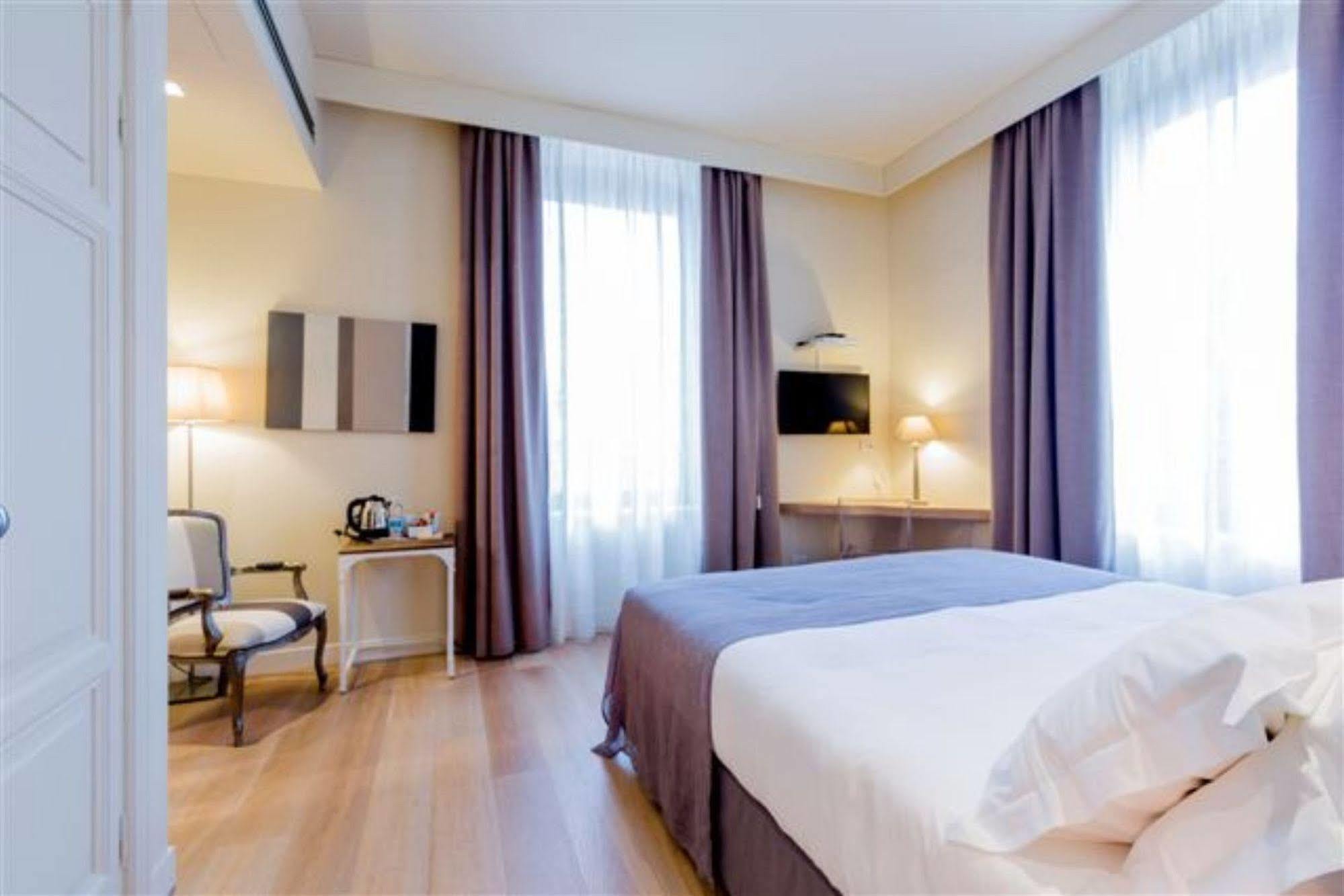 Hotel 900 Giulianova Exterior photo